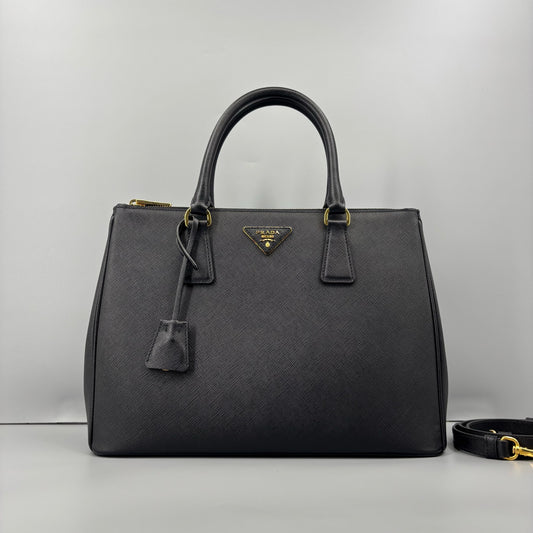 Prada - Galleria - Leather - Black - (medium)