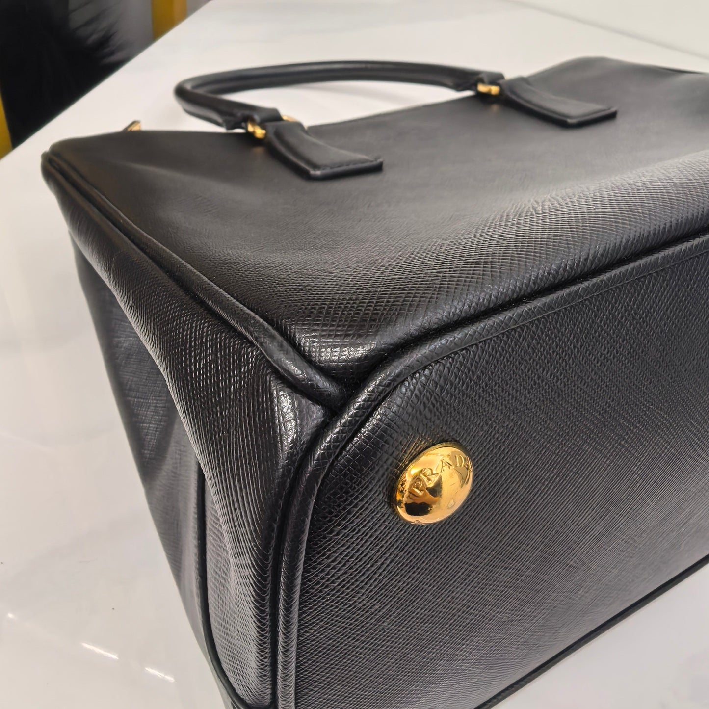 Prada - Galleria - Leather - Black - (medium)