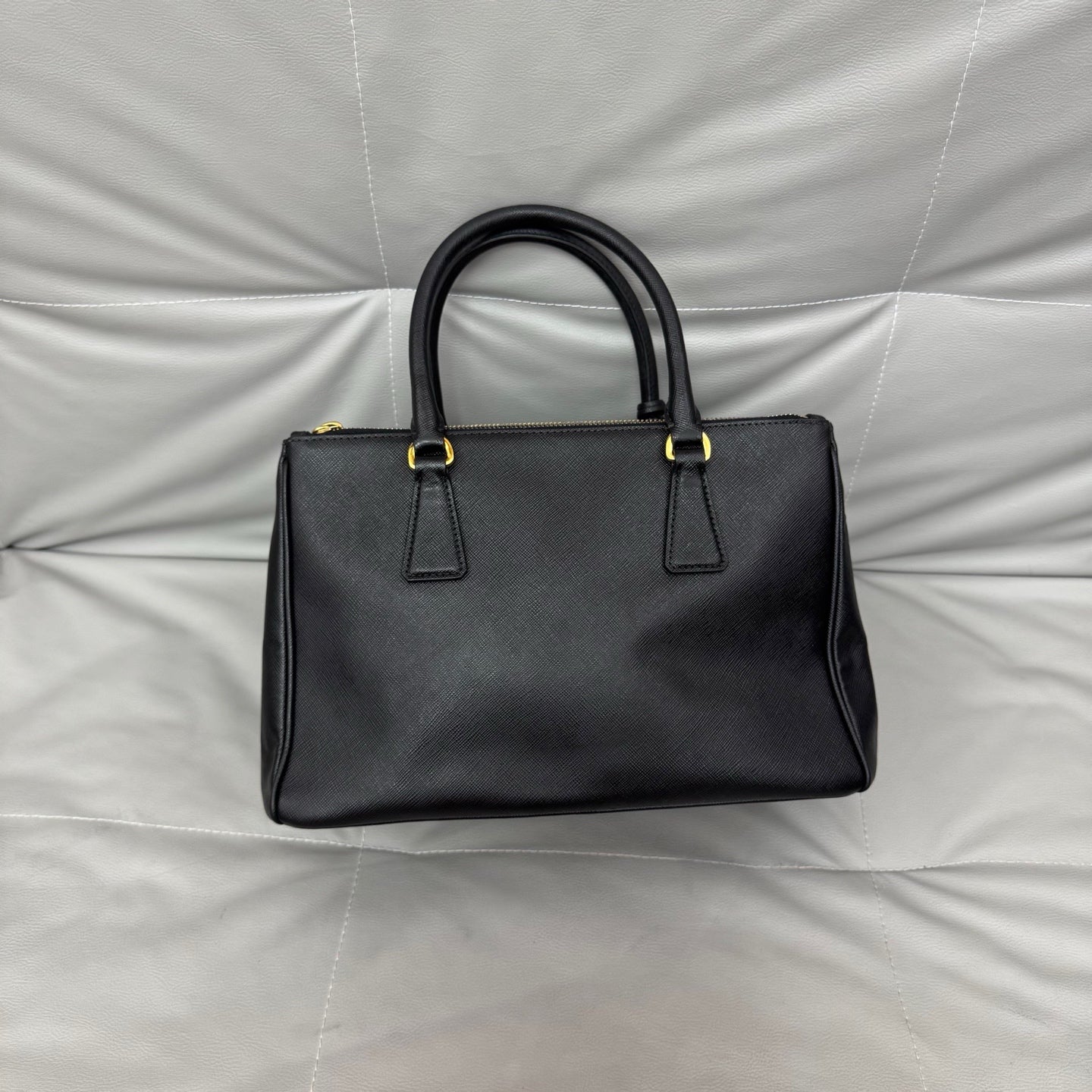 Prada - Galleria - Leather - Black - (medium)