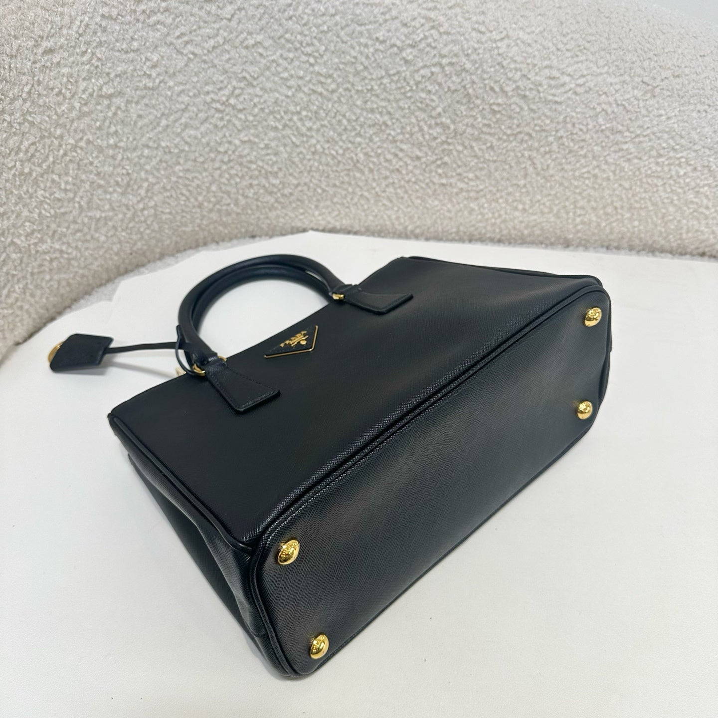 Prada - Galleria - Leather - Black - (medium)