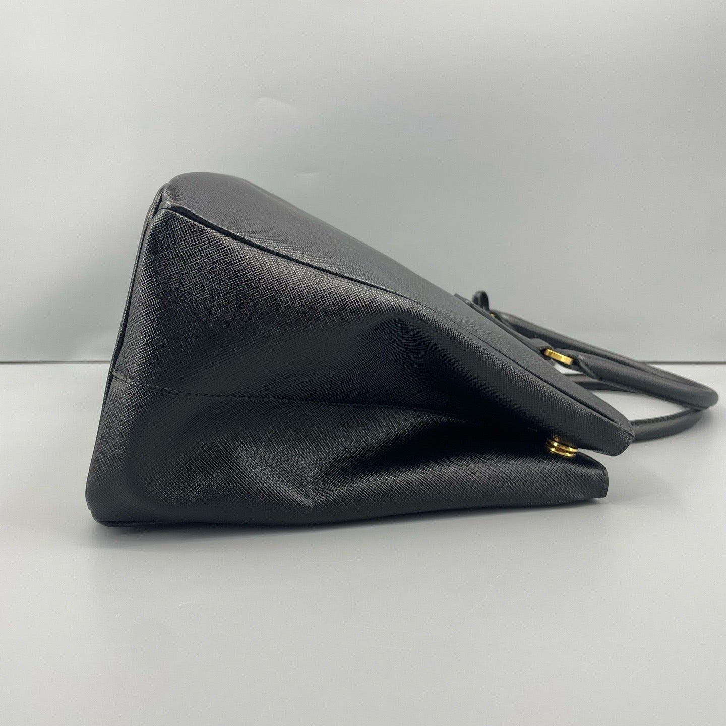 Prada - Galleria - Leather - Black - (medium)