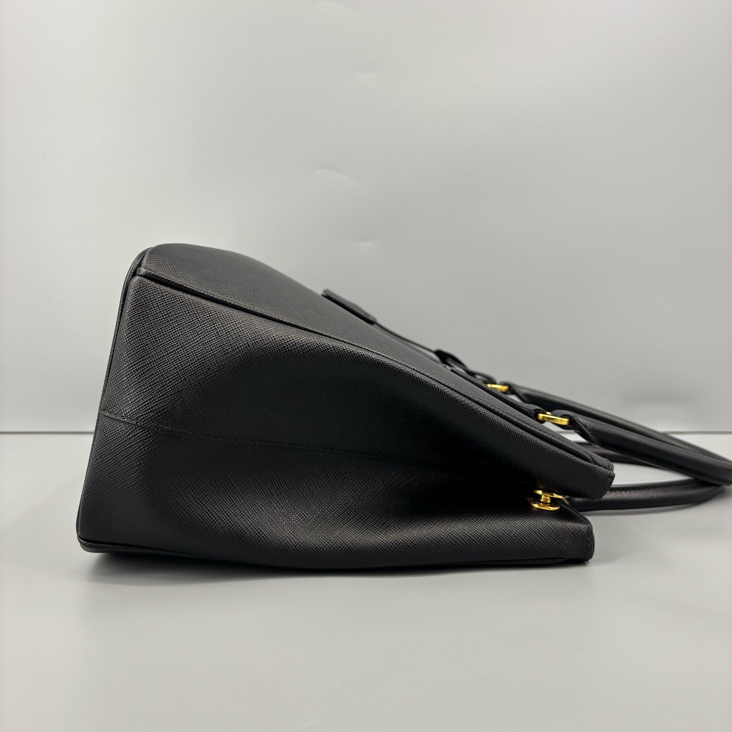 Prada - Galleria - Leather - Black - (medium)