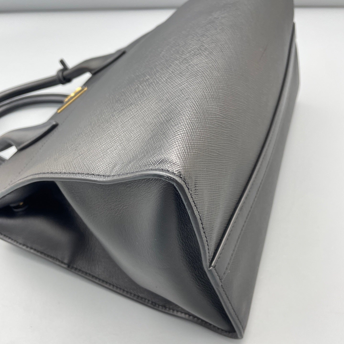 Prada - Galleria - Leather - Black - (Medium)