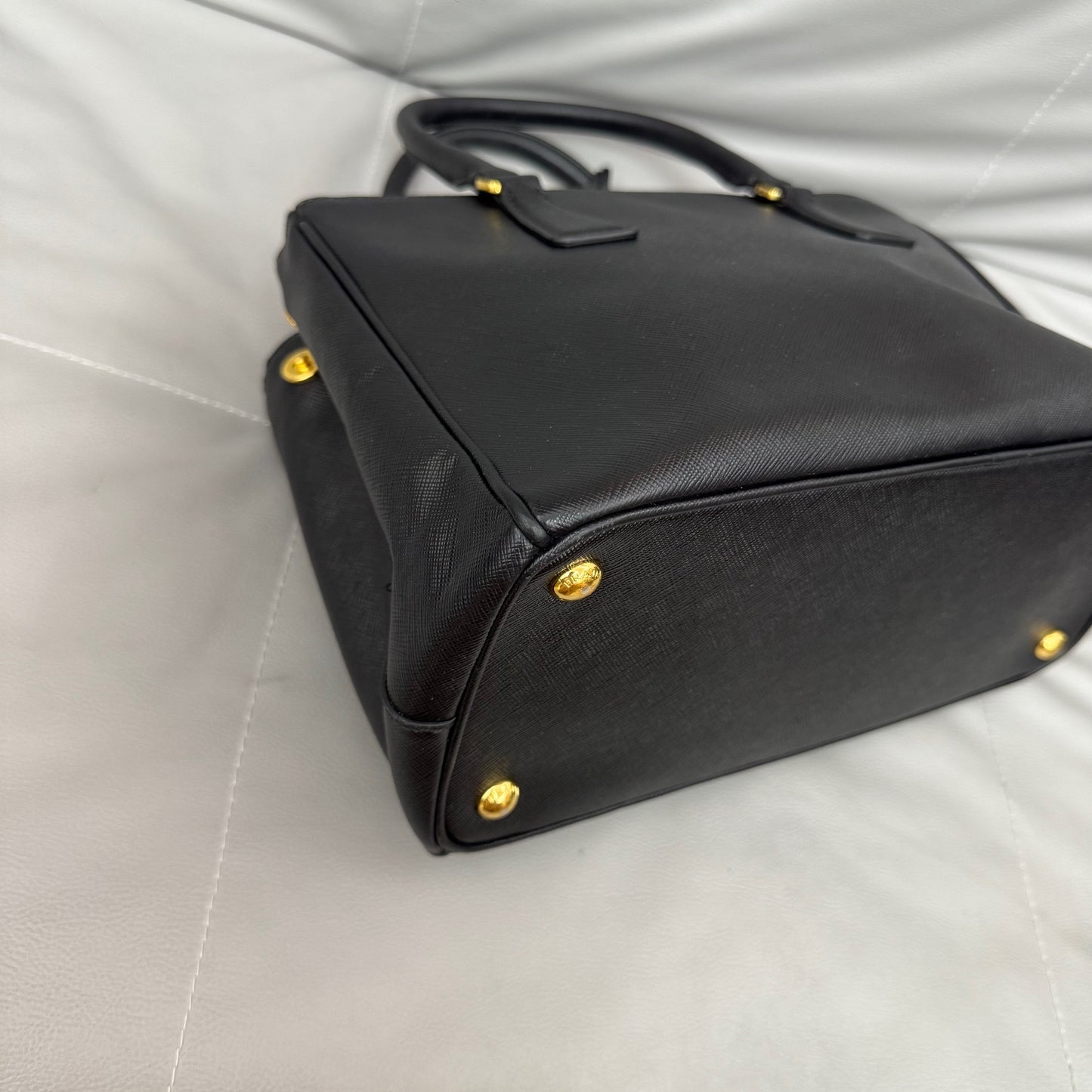 Prada - Galleria - Leather - Black - (medium)