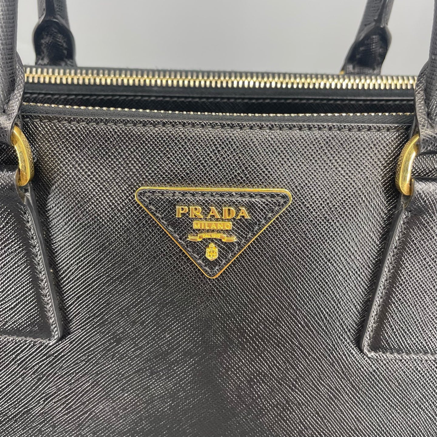 Prada - Galleria - Leather - Black - (medium)