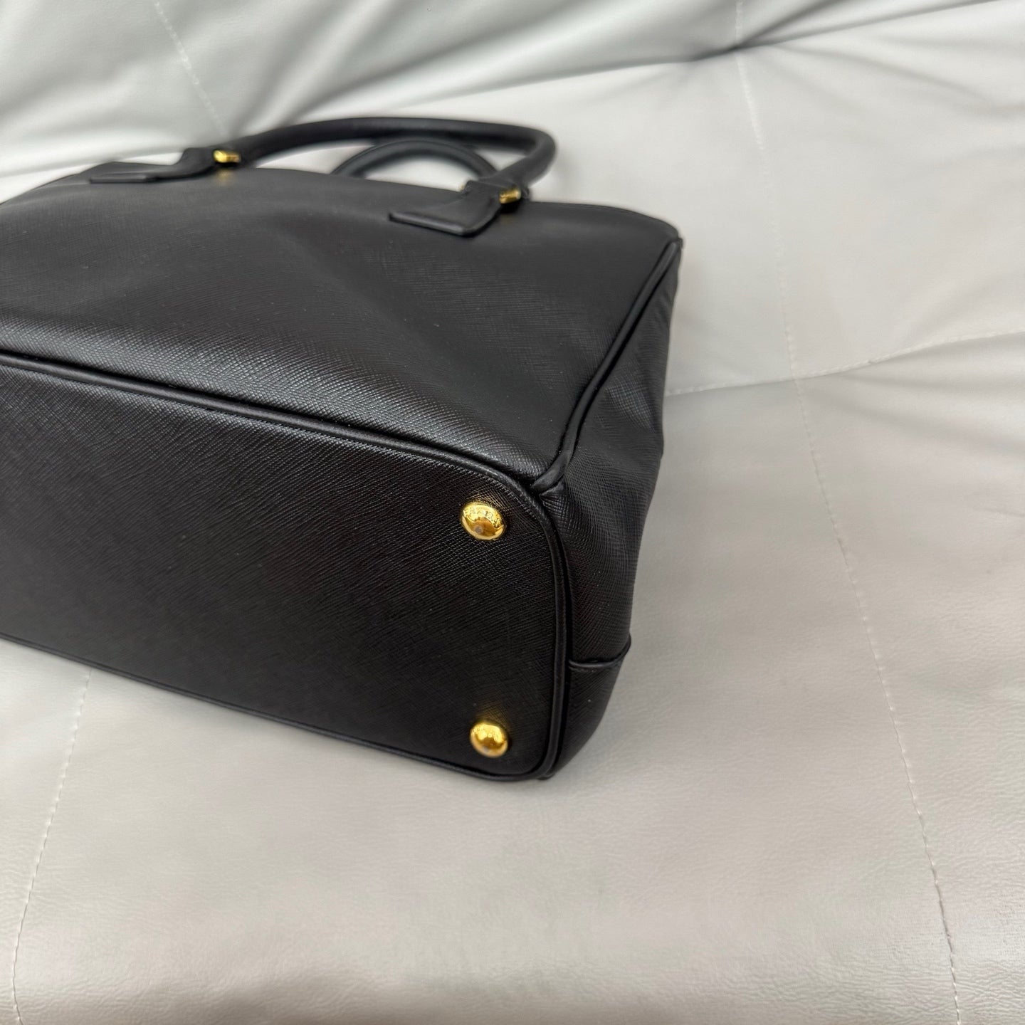 Prada - Galleria - Leather - Black - (medium)