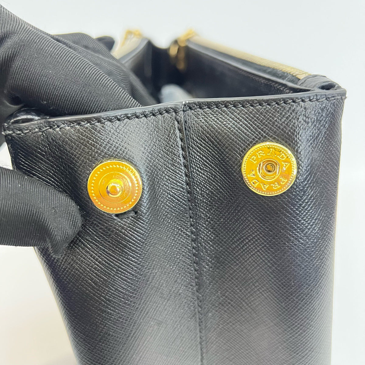 Prada - Galleria - Leather - Black - (medium)