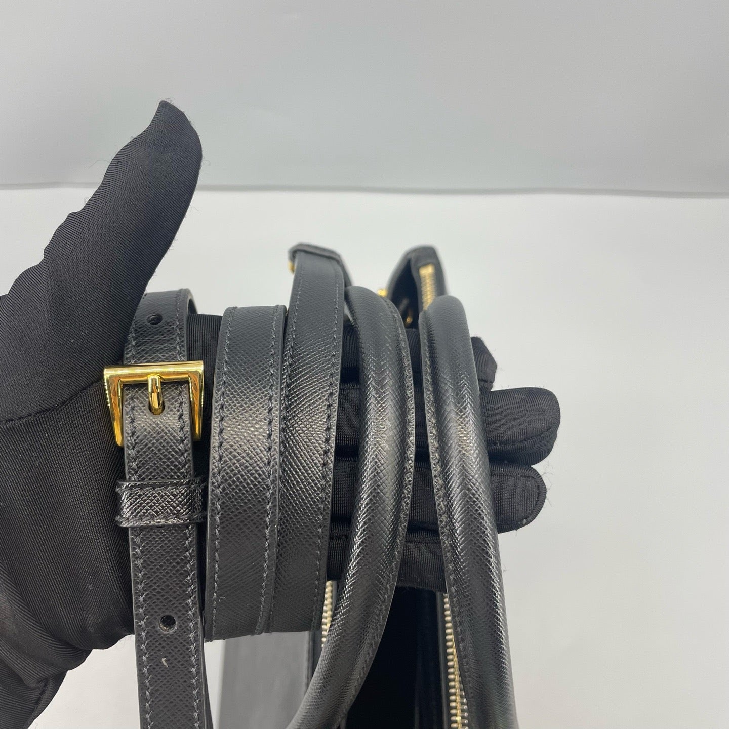 Prada - Galleria - Leather - Black - (medium)