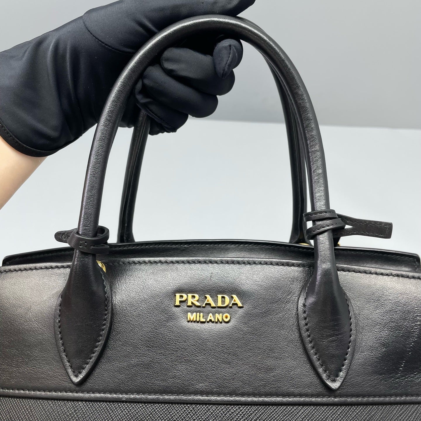 Prada - Galleria - Leather - Black - (medium)