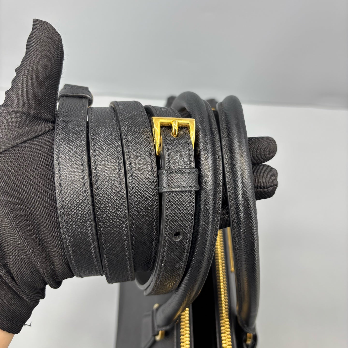 Prada - Galleria - Leather - Black - (medium)