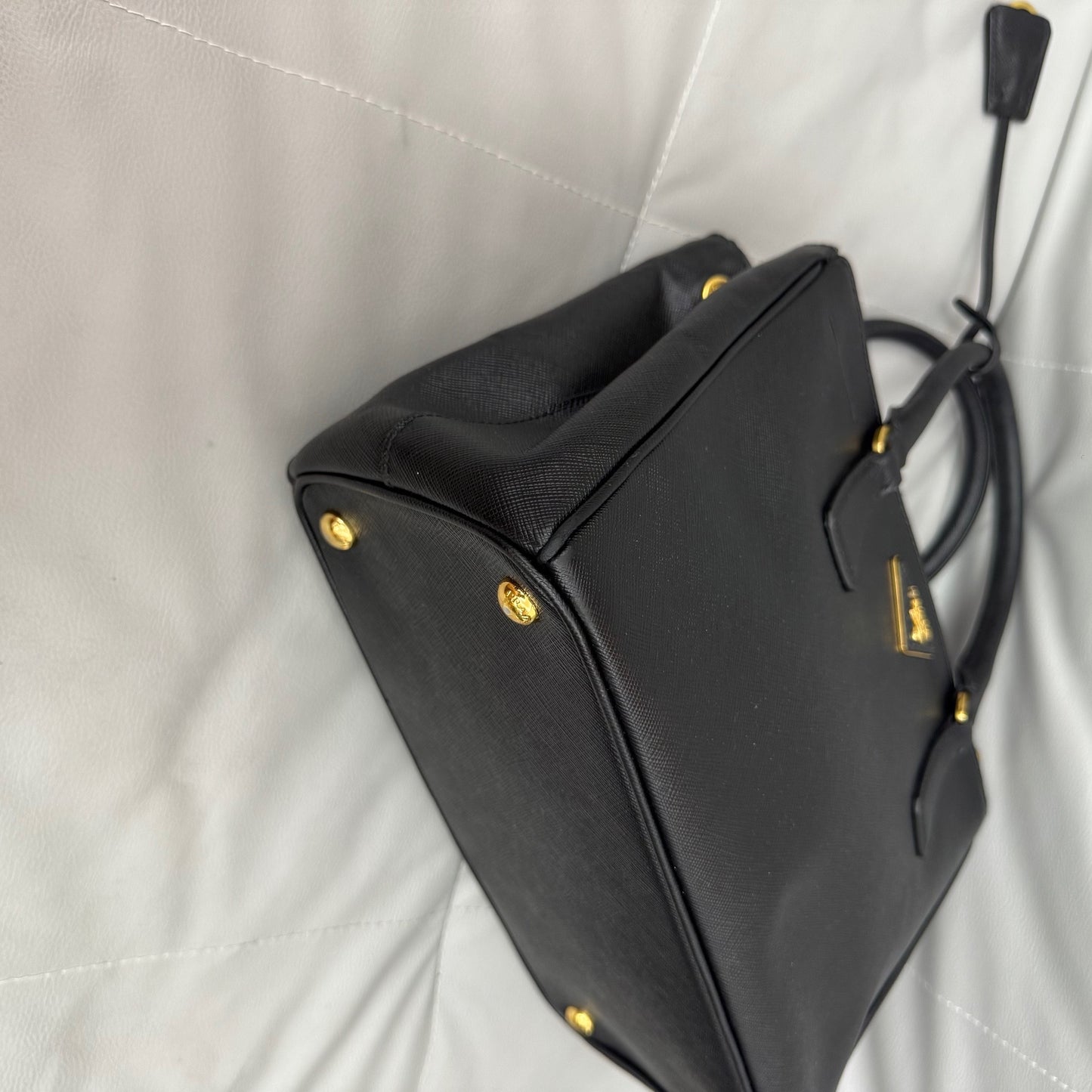 Prada - Galleria - Leather - Black - (medium)