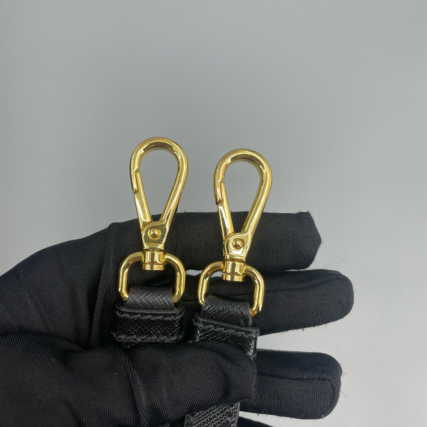 Prada - Galleria - Leather - Black - (medium)
