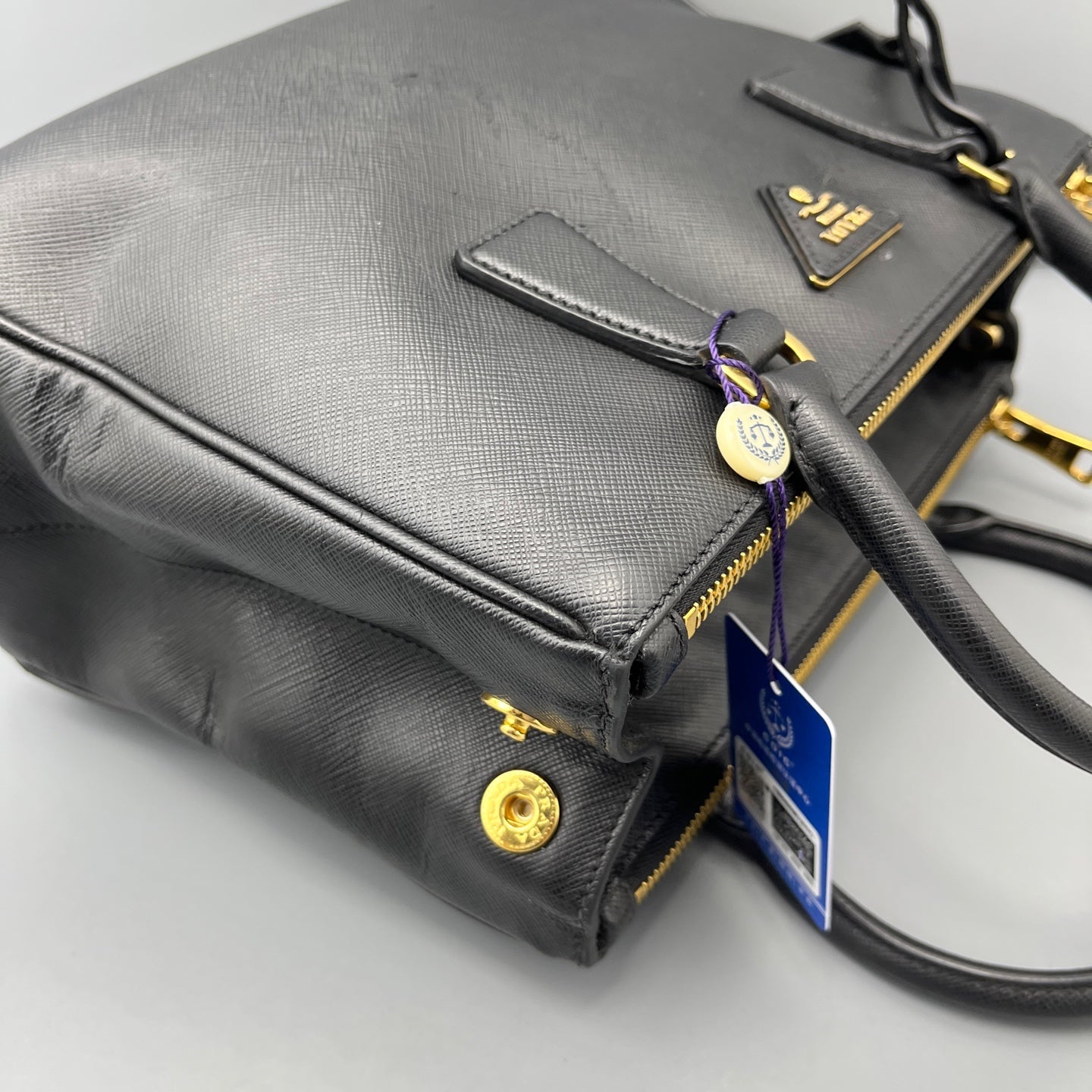 Prada - Galleria - Leather - Black - (Medium)