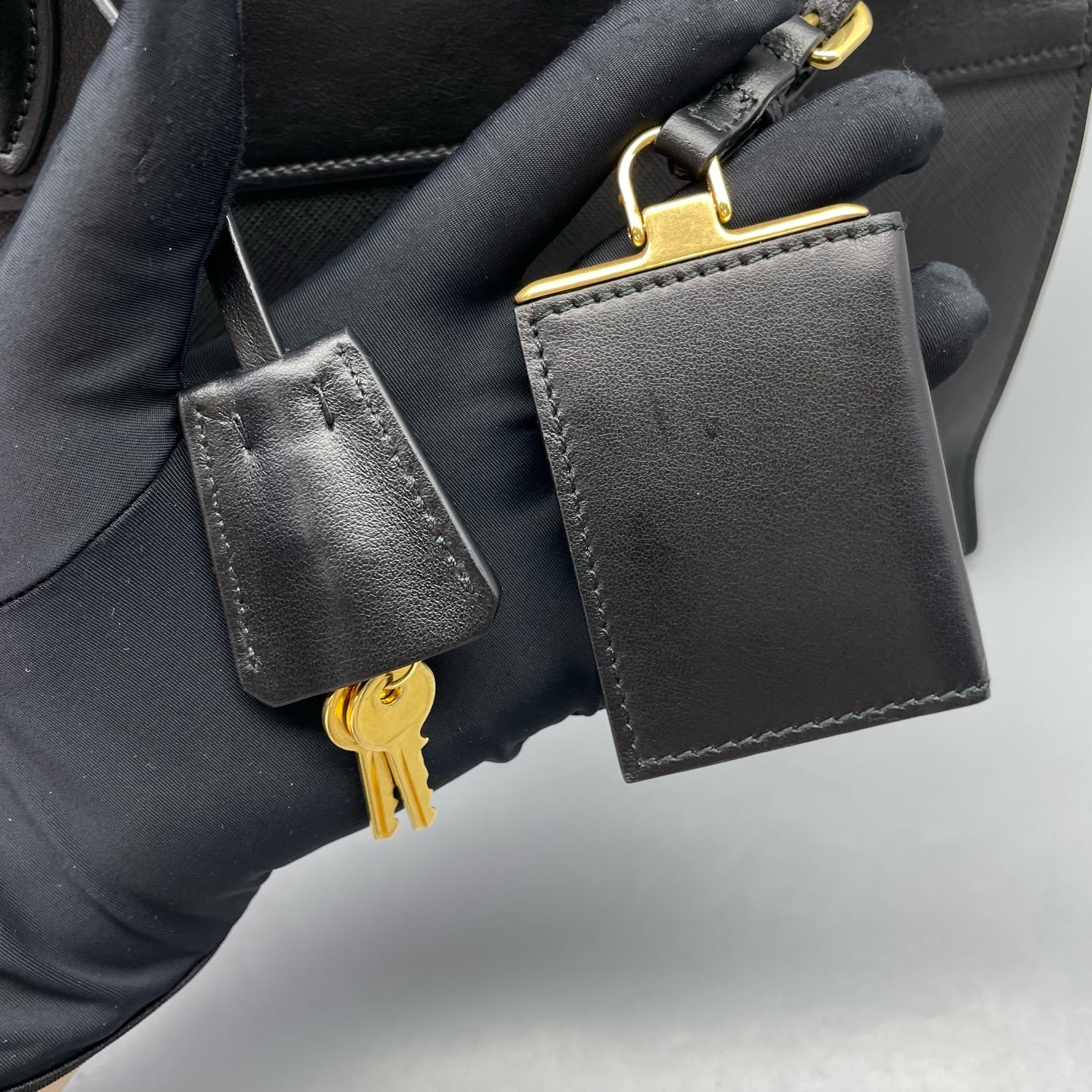 Prada - Galleria - Leather - Black - (medium)