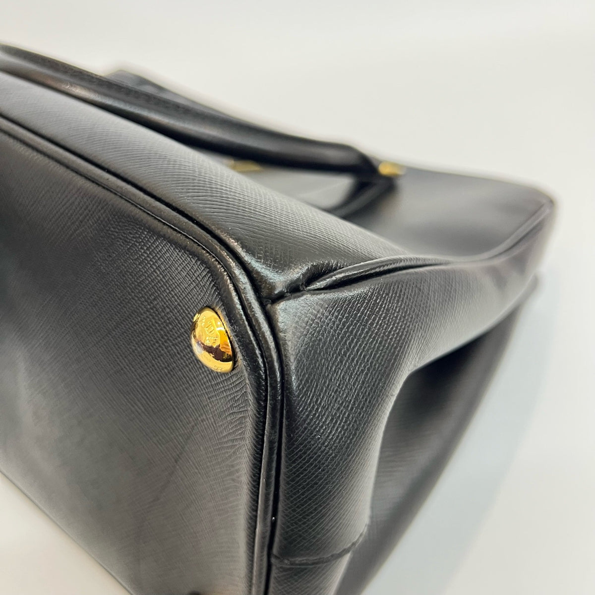 Prada - Galleria - Leather - Black - (medium)