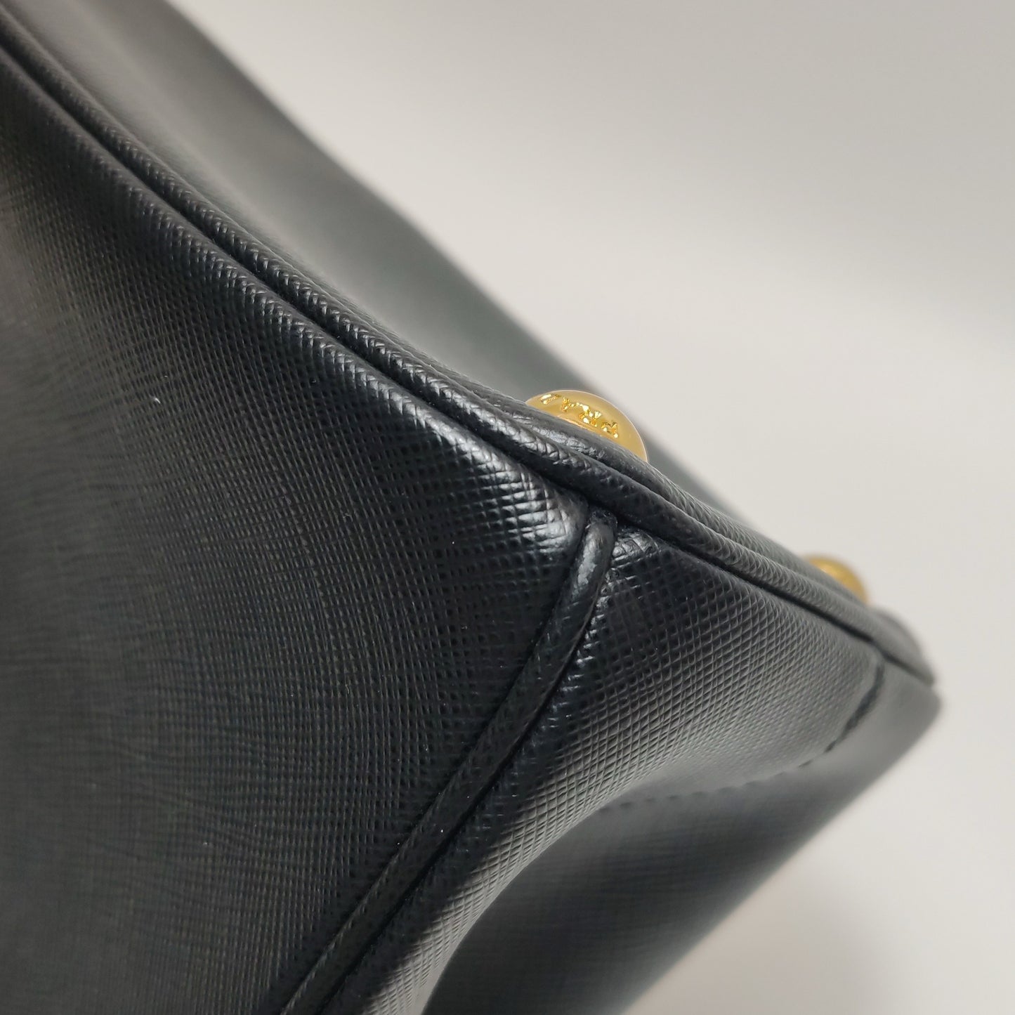 Prada - Galleria - Leather - Black - (Medium)