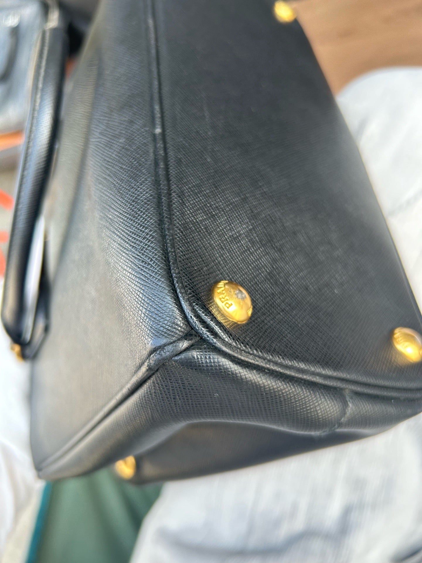 Prada - Galleria - Leather - Black - (medium)