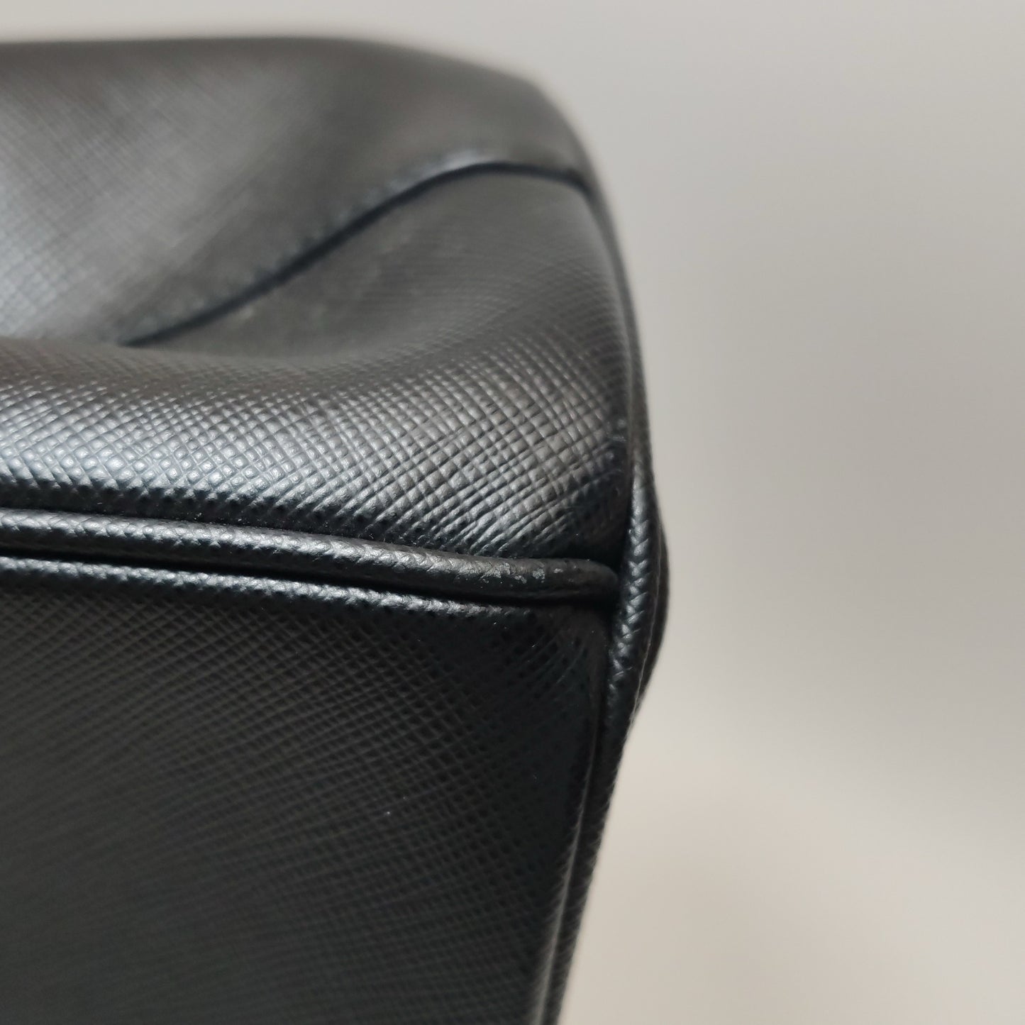 Prada - Galleria - Leather - Black - (Medium)