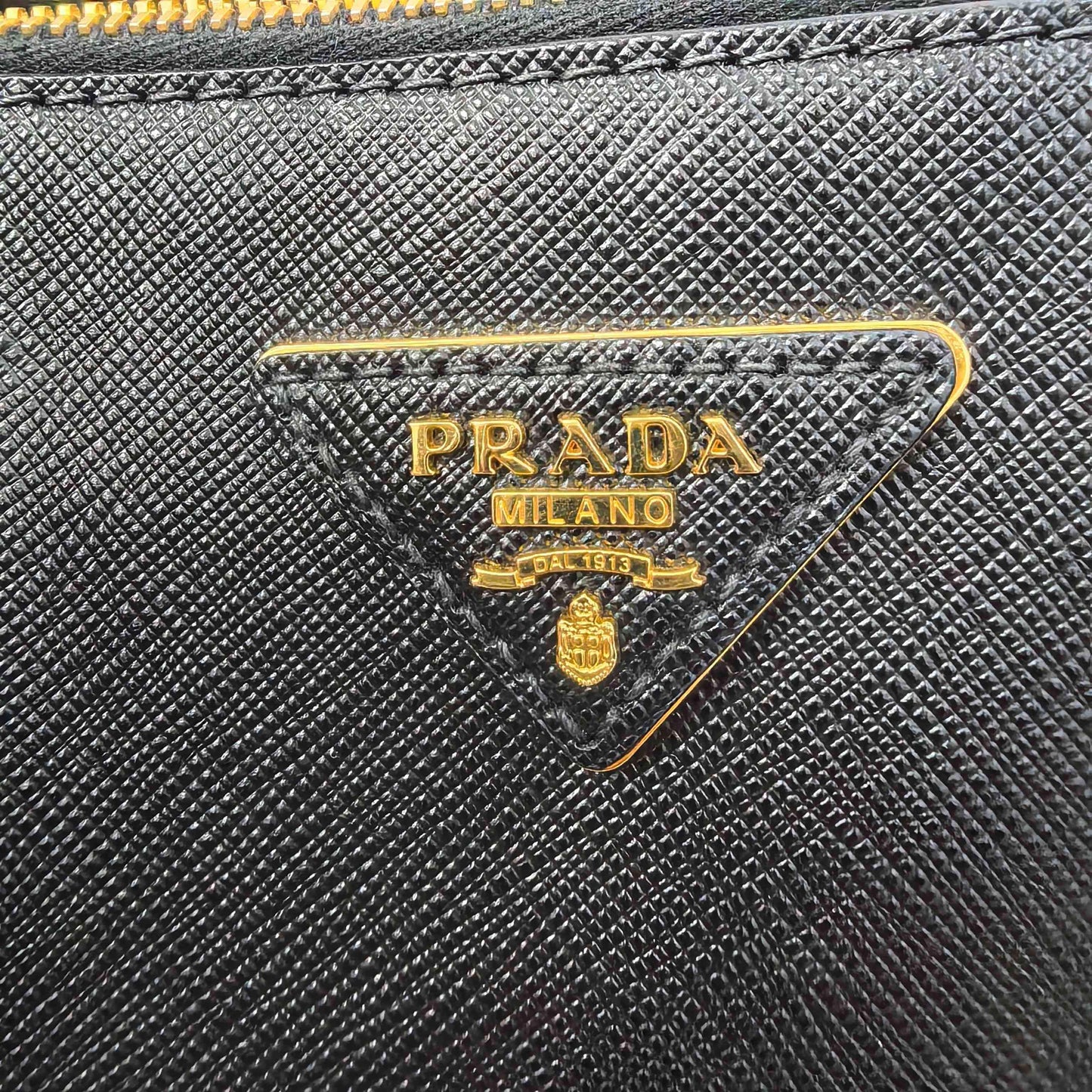 Prada - Galleria - Leather - Black - (medium)