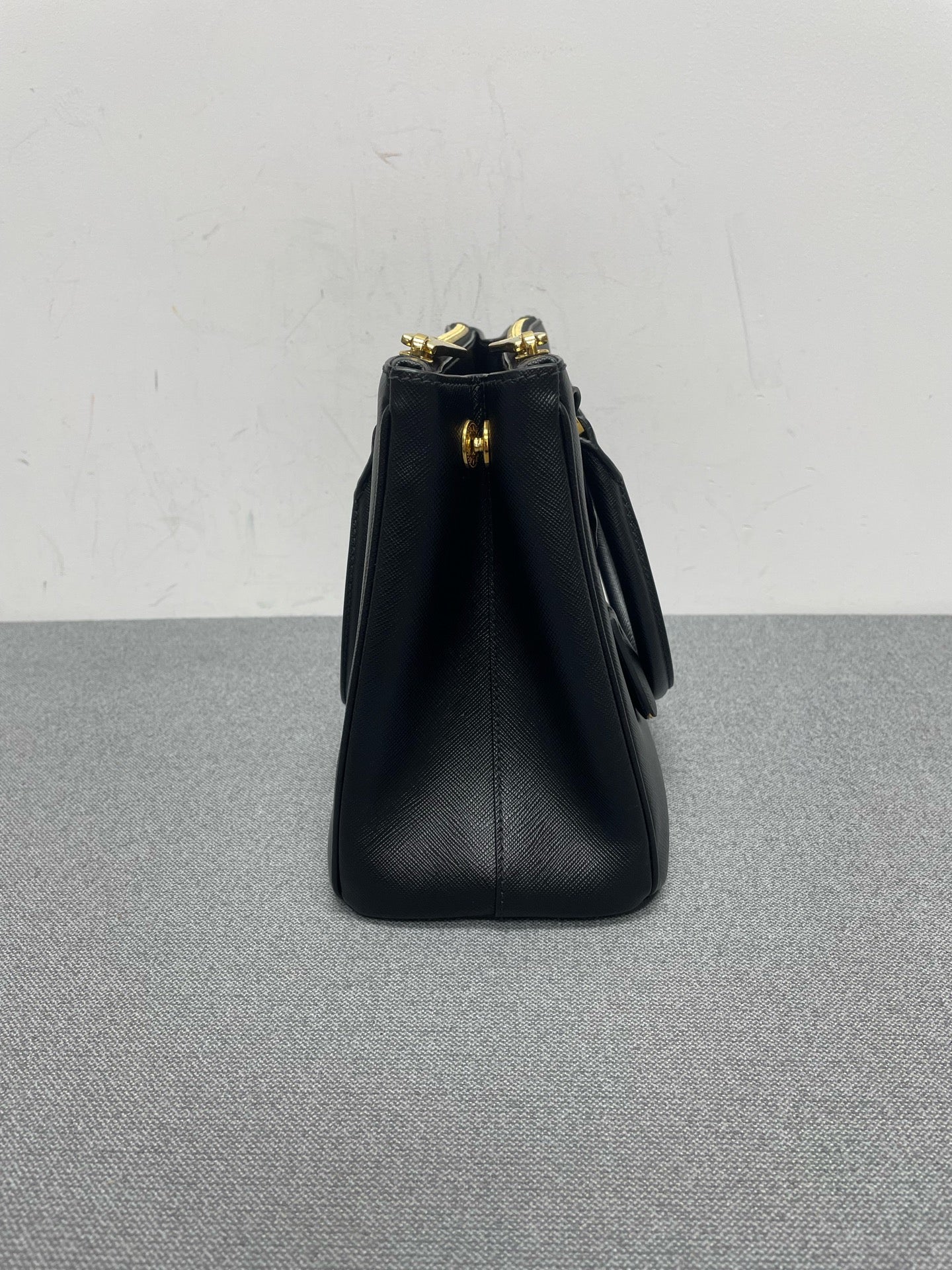 Prada - Galleria - Leather - Black - (small)