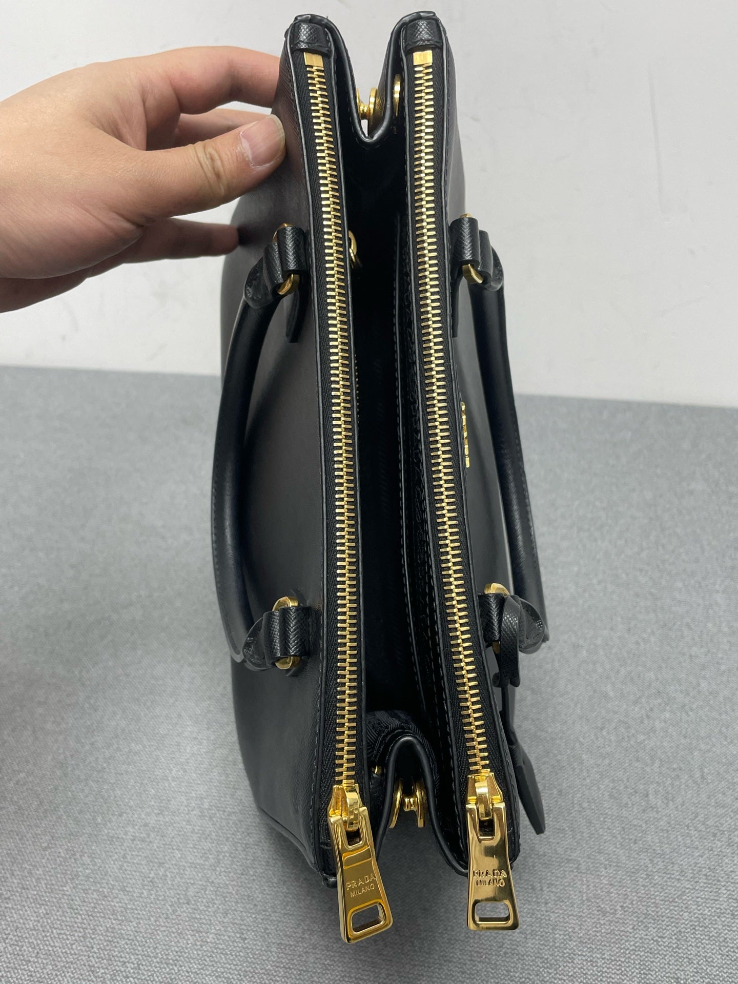 Prada - Galleria - Leather - Black - (small)