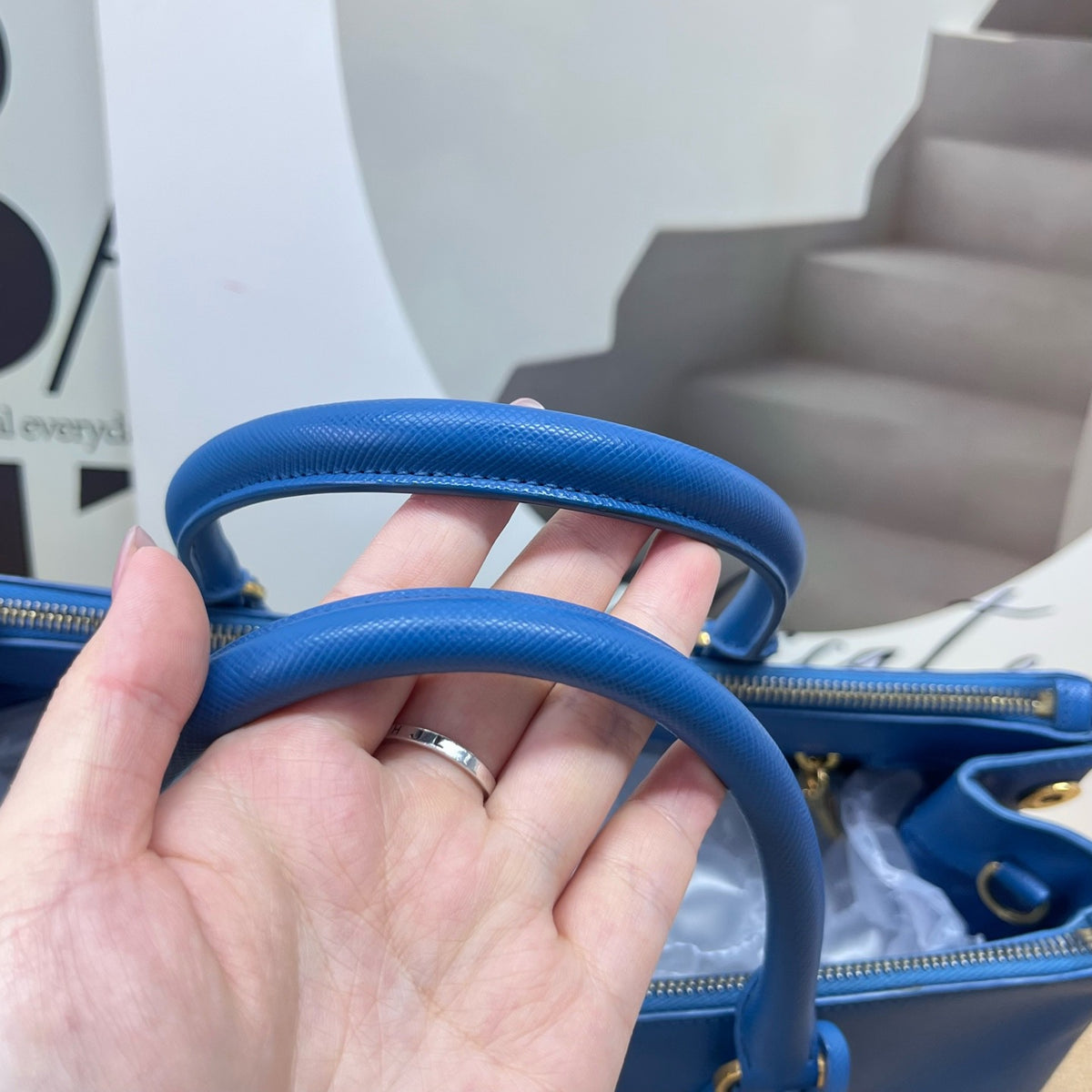 Prada - Galleria - Leather - Blue - (medium)