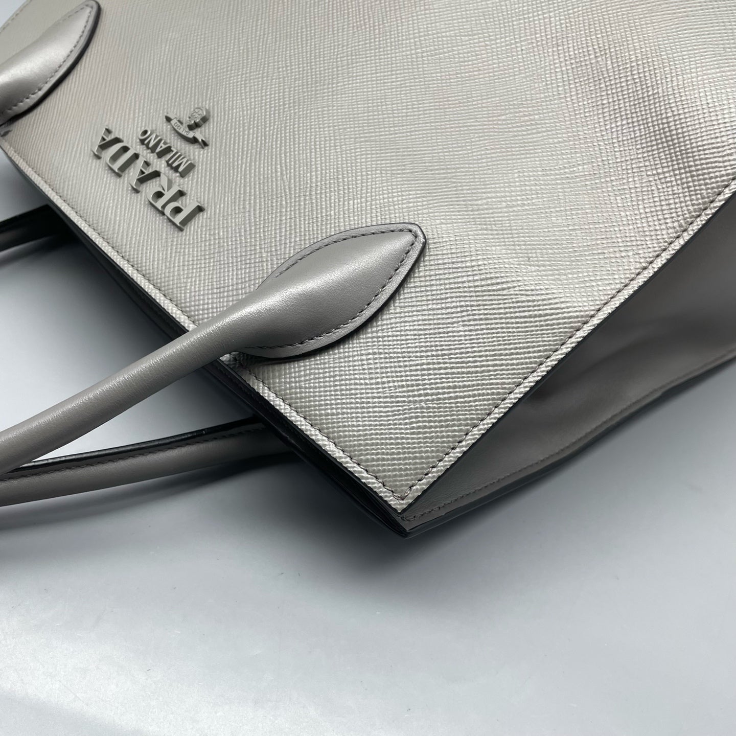 Prada - Galleria - Leather - Grey - (medium)