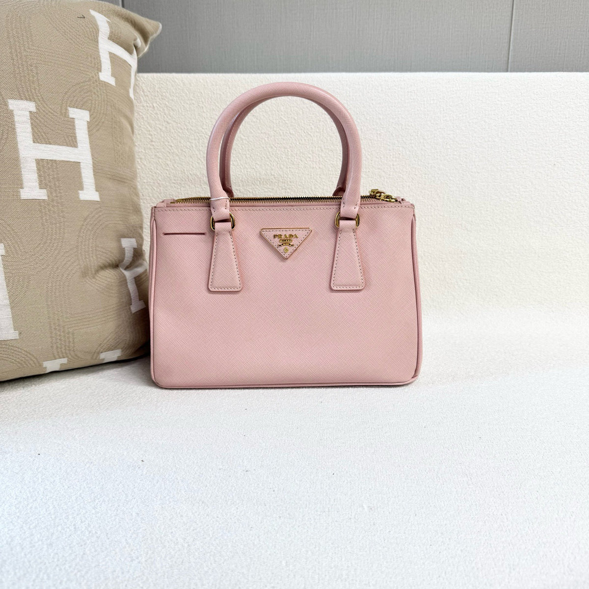 Prada - Galleria - Leather - Pink - (medium)