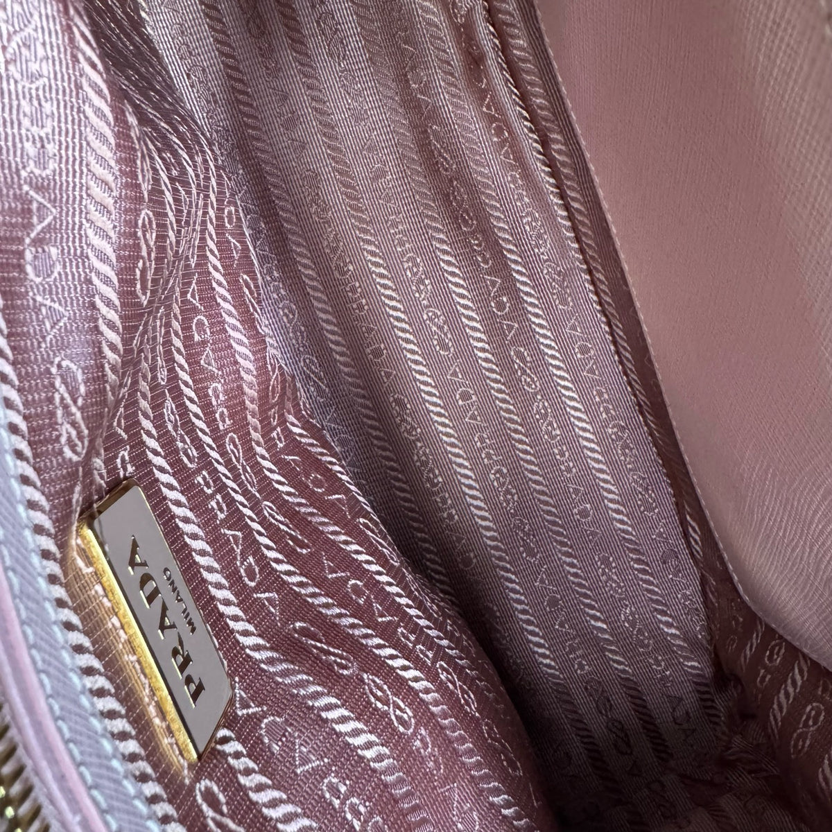 Prada - Galleria - Leather - Pink - (medium)