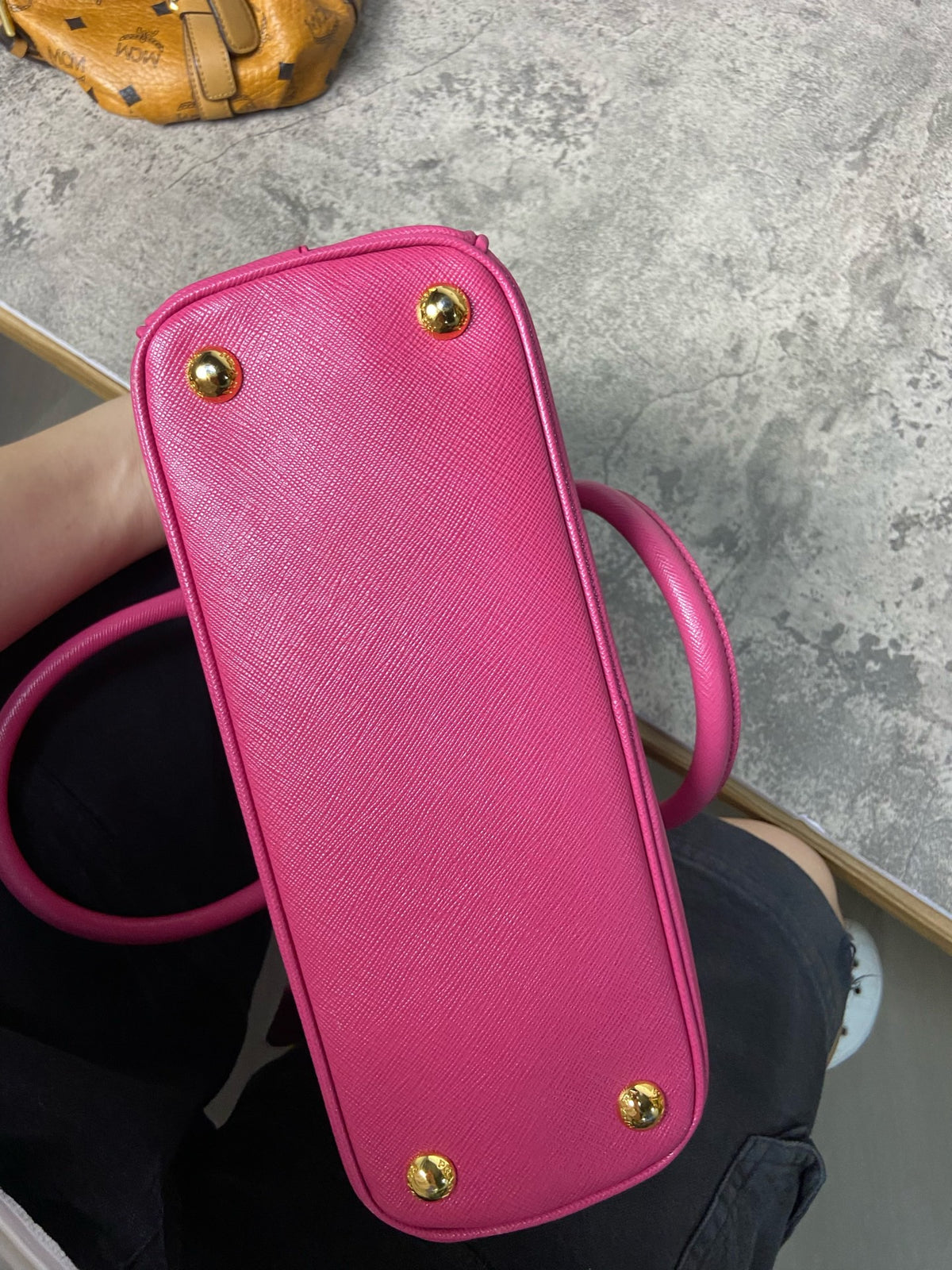 Prada - Galleria - Leather - Pink - (medium)