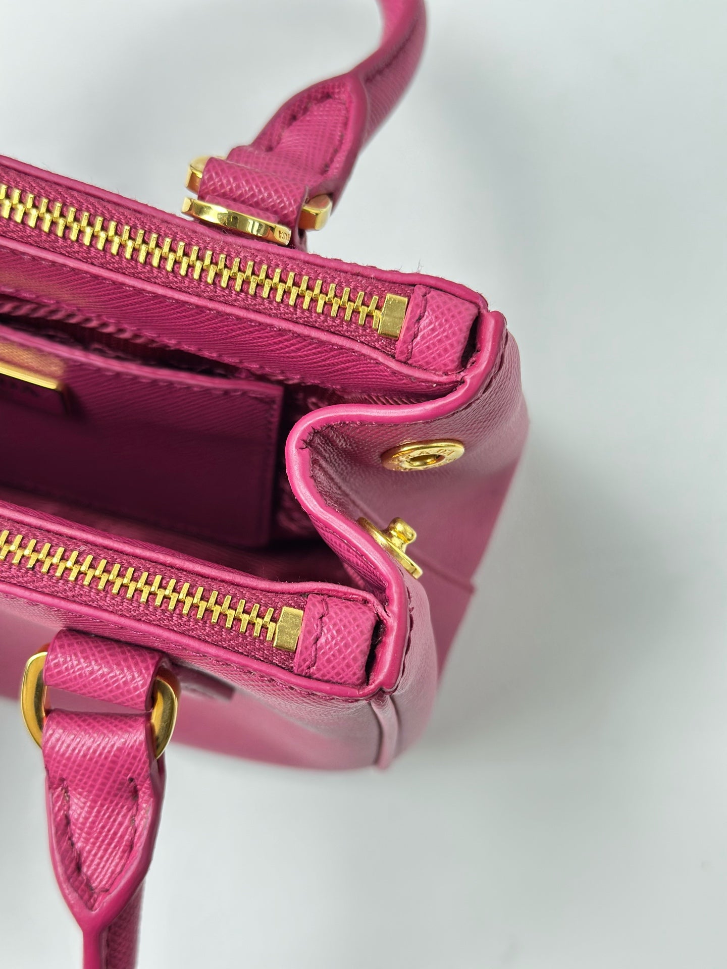 Prada - Galleria - Leather - Pink - (mini)