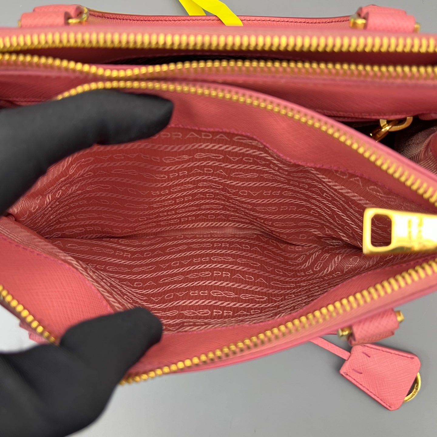 Prada - Galleria - Leather - Pink - (Small)