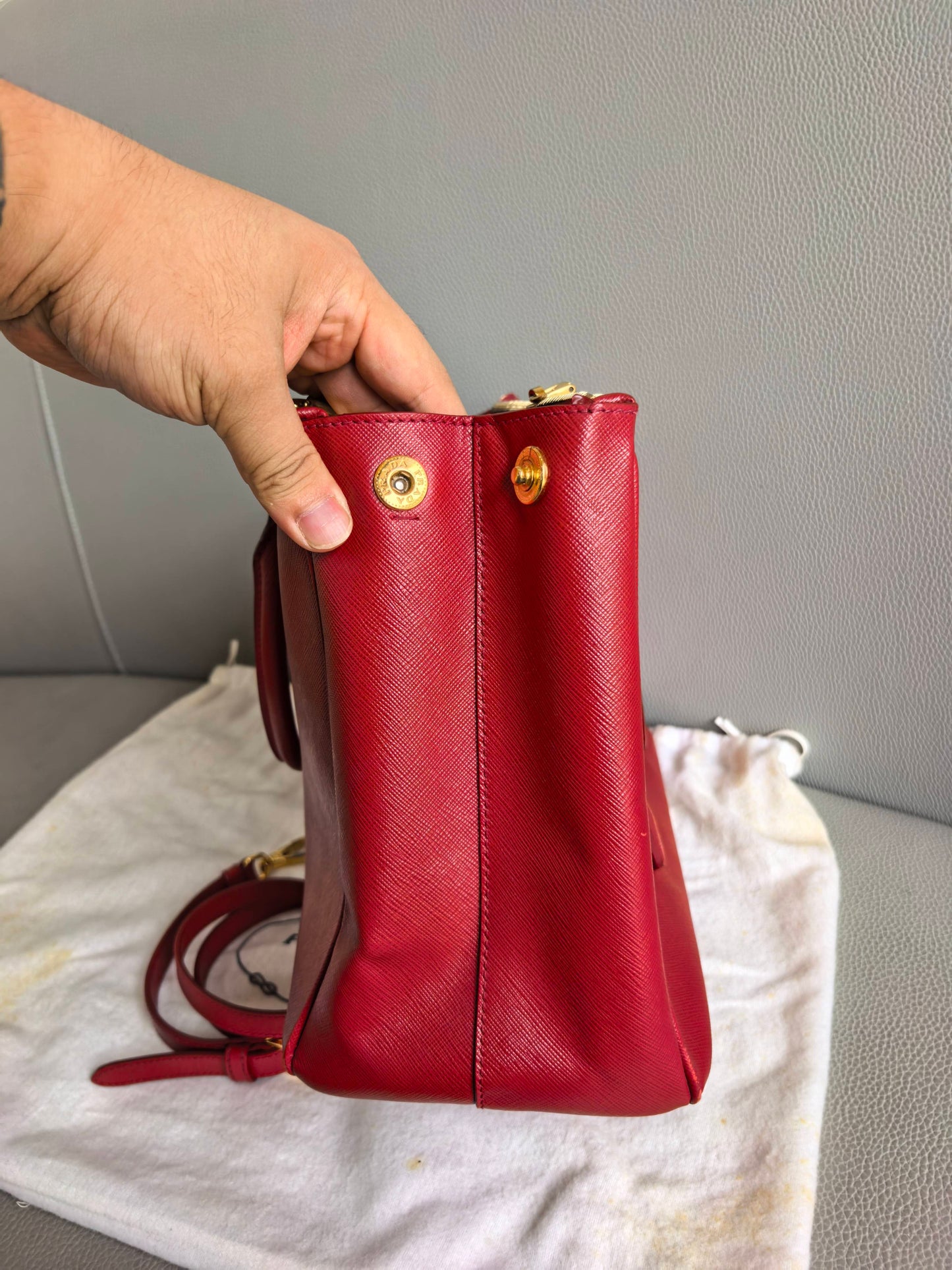 Prada - Galleria - Leather - Red - (medium)