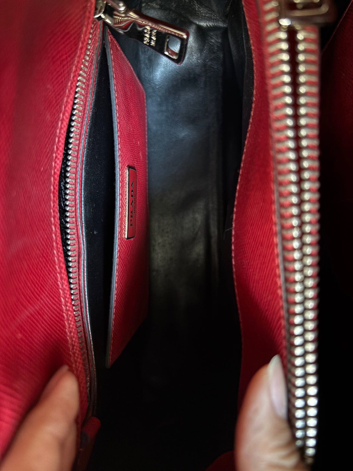 Prada - Galleria - Leather - Red - (Medium)