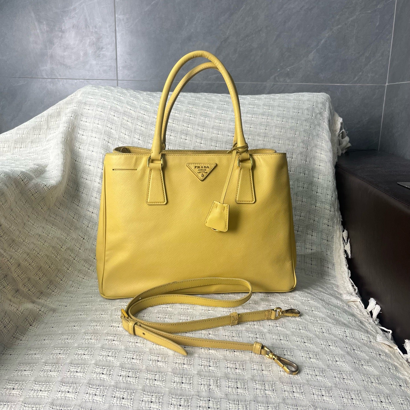 Prada - Galleria - Leather - Yellow - (medium)