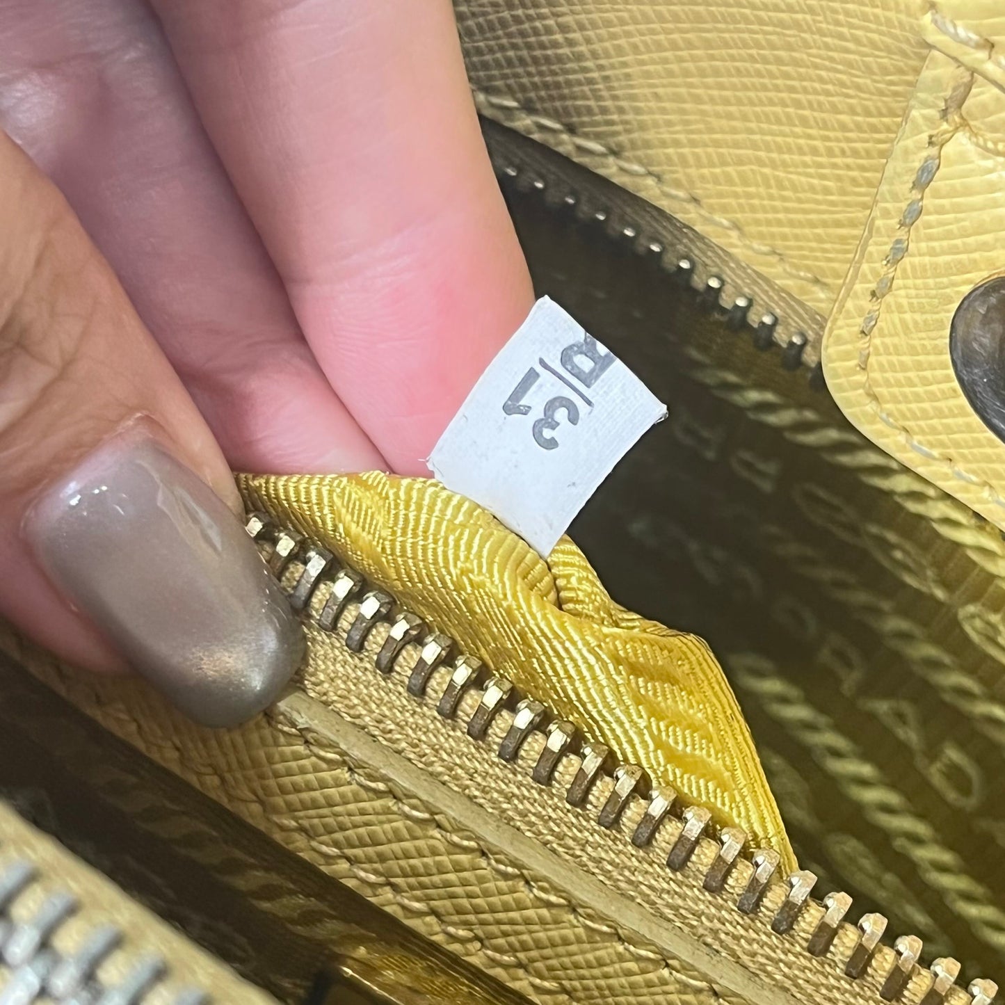 Prada - Galleria - Leather - Yellow - (medium)