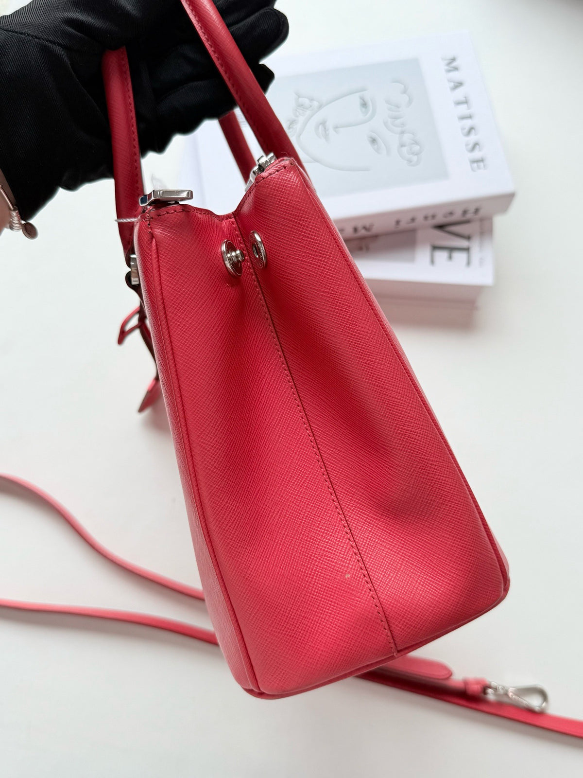 Prada - Galleria Medium - Leather - Red - (Medium)