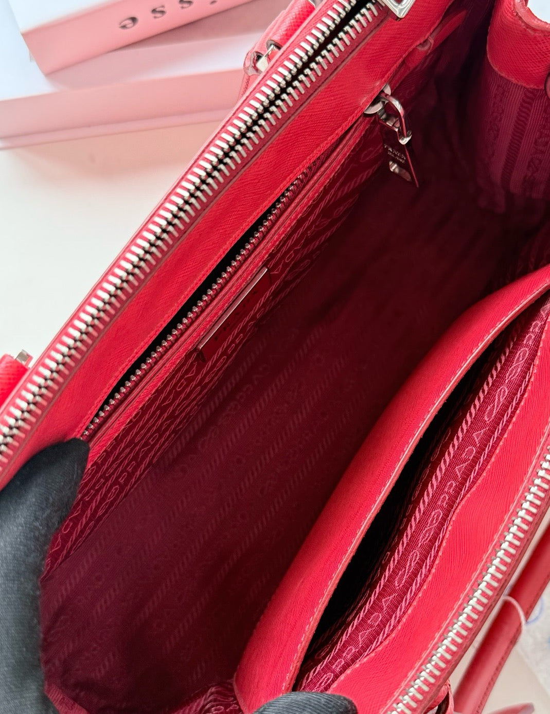 Prada - Galleria Medium - Leather - Red - (Medium)