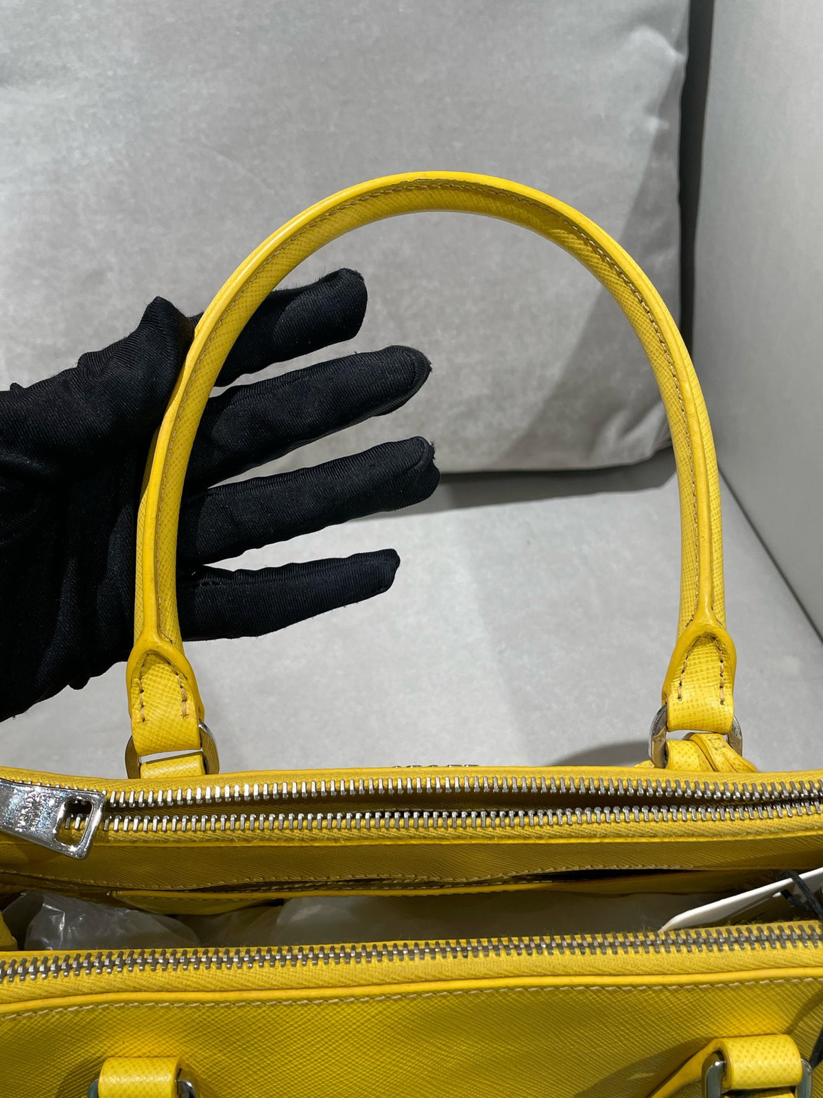Prada - Galleria Medium - Leather - Yellow - (medium)