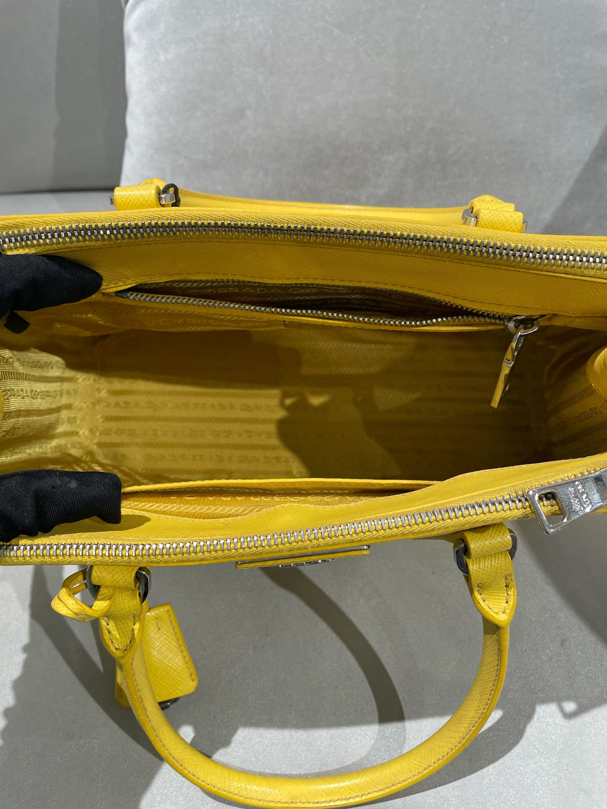 Prada - Galleria Medium - Leather - Yellow - (medium)