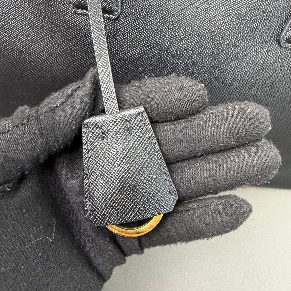 Prada - Galleria Medium Saffiano Leather Tote - Black - (medium)