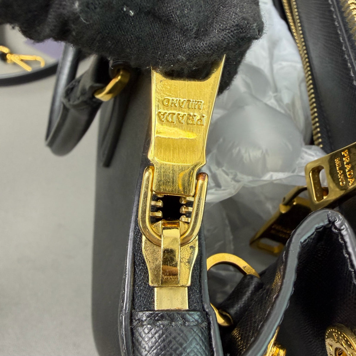Prada - Galleria Medium Saffiano Leather Tote - Black - (medium)