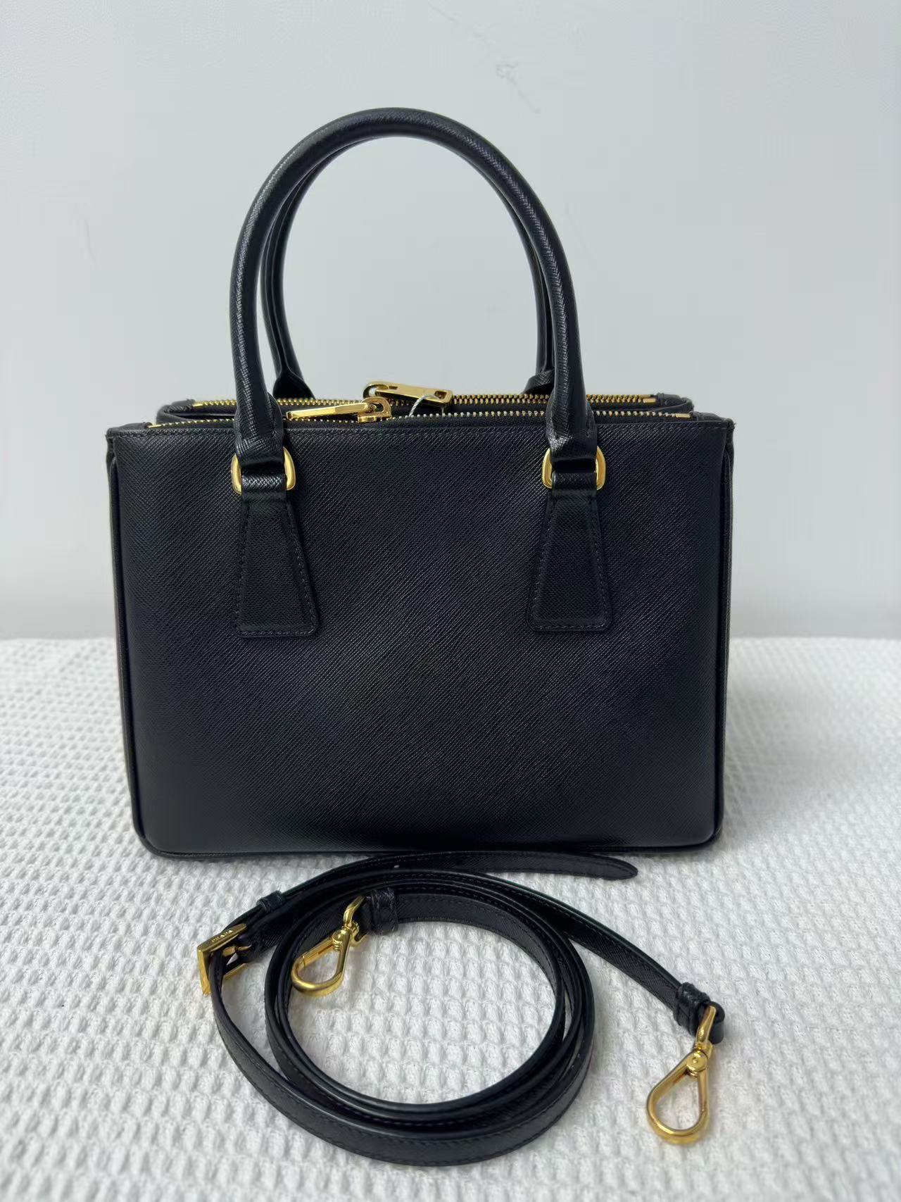 Prada - Galleria - Saffiano leather - Black - (small)