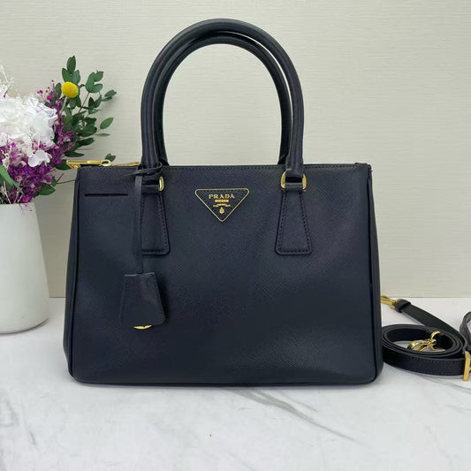 Prada - Galleria - Saffiano leather - Black with Gold-Tone Hardware - (Small)