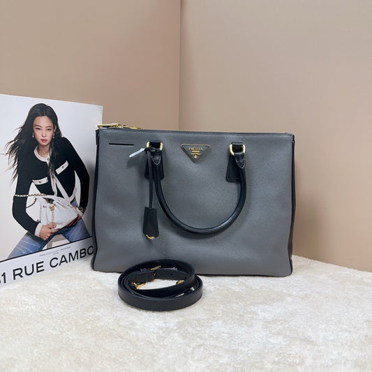 Prada - Galleria - Saffiano leather - Grey with Black accents - (Large)