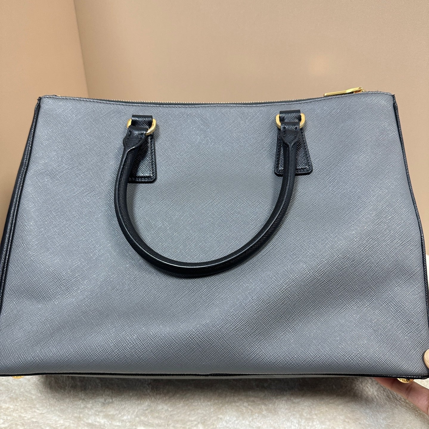 Prada - Galleria - Saffiano leather - Grey with Black accents - (Large)