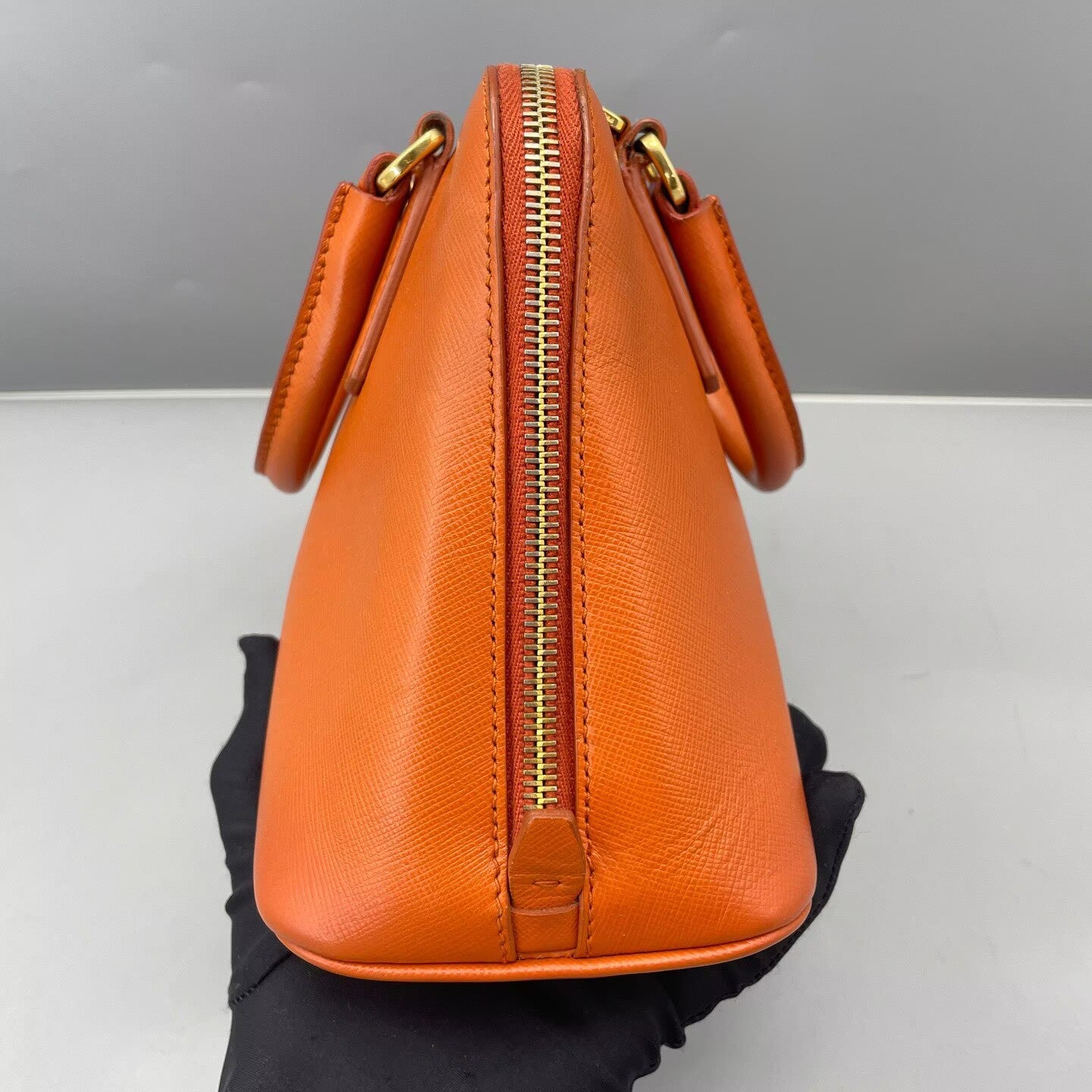 Prada - Galleria - Saffiano leather - Orange with Gold-Tone Hardware - (small)