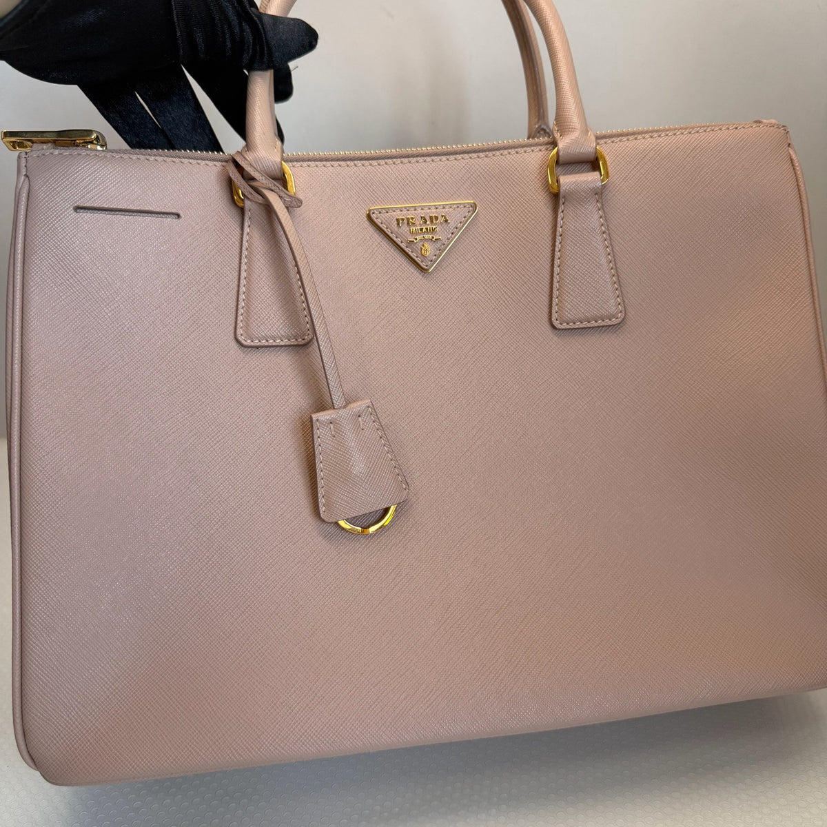 Prada - Galleria Saffiano Lux Tote - Leather - Pink - (large)
