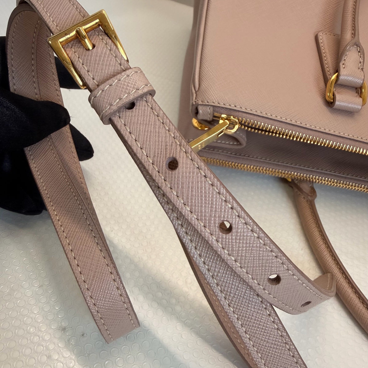 Prada - Galleria Saffiano Lux Tote - Leather - Pink - (large)