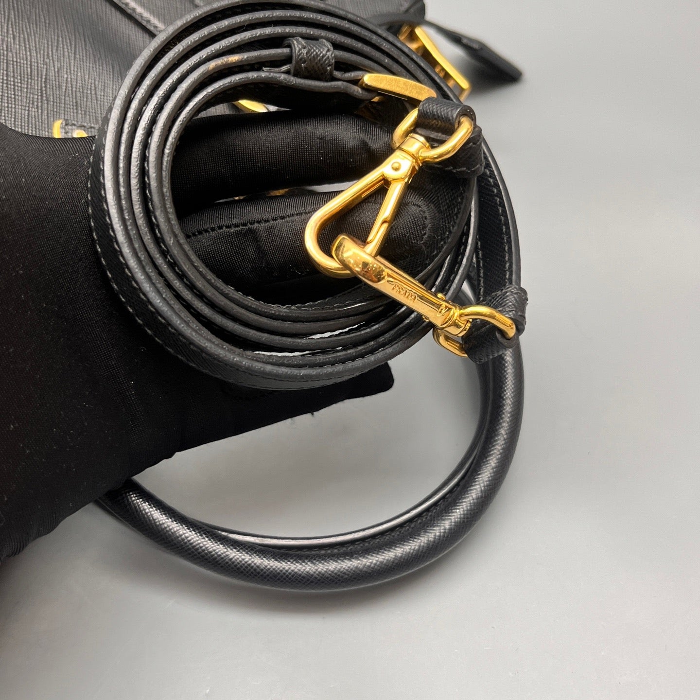 Prada - Galleria Saffiano Lux Tote - Saffiano leather - Black - (medium)